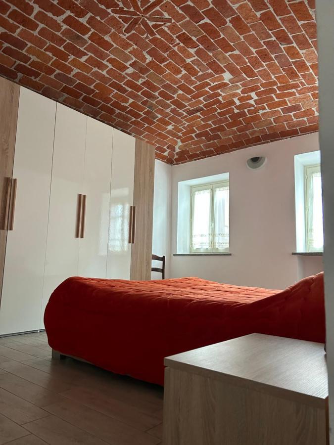 Вилла Takapradalu Cisterna d'Asti Экстерьер фото
